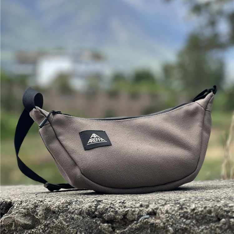 daily travel shoulder bag (1)