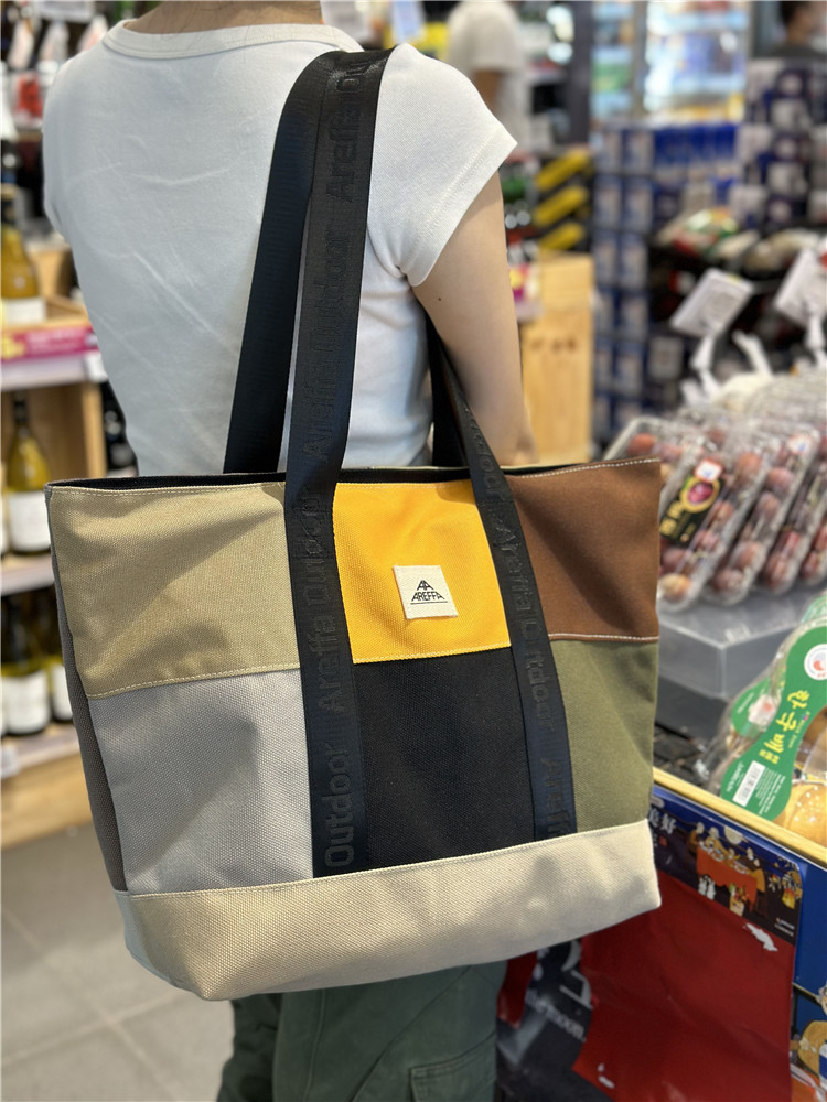lightweight shoulder bag (7)